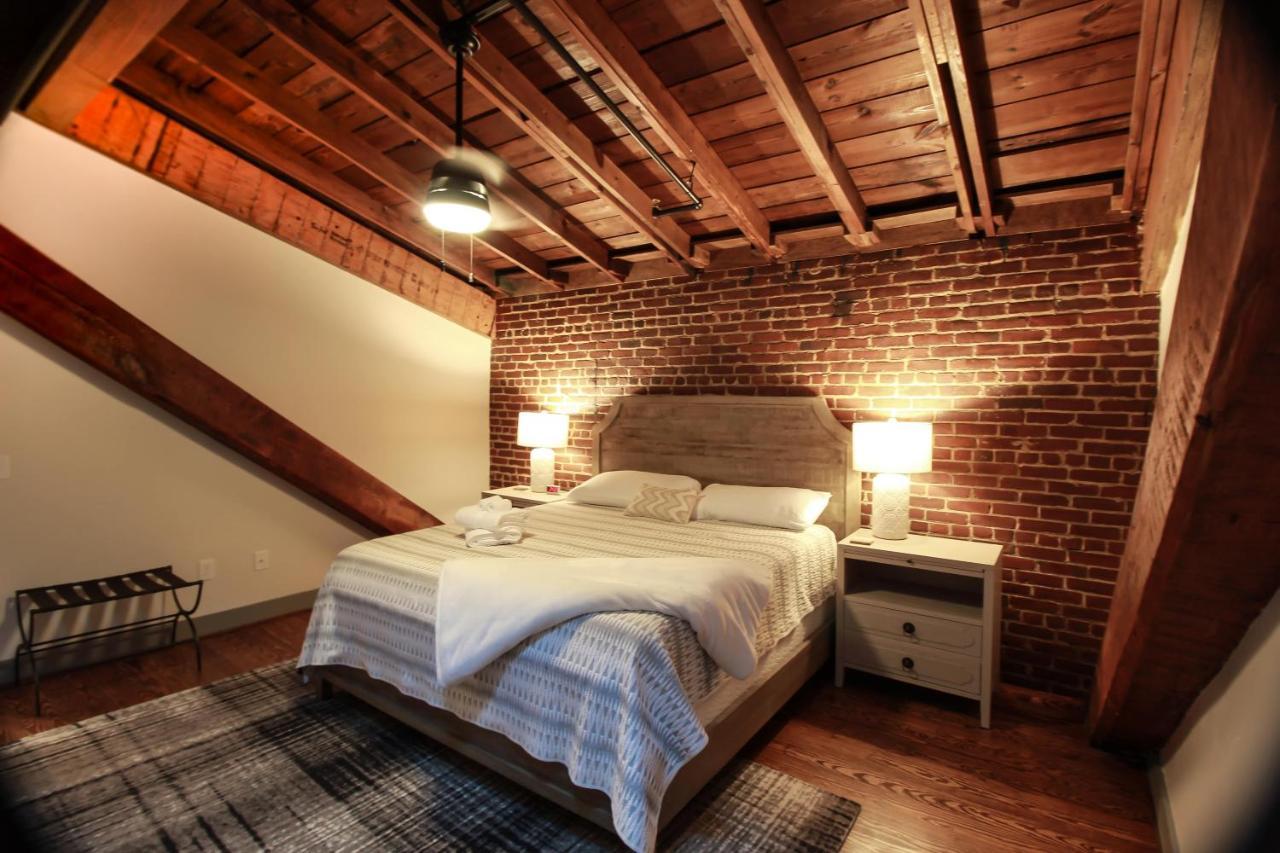 The Lofts At Downtown Salem Exterior foto
